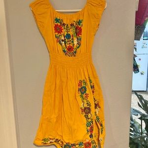 *SOLD* NWOT Handmade Mexican Yellow Sunflower Embroidered Dress in Medium De mex